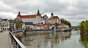 Schloss Neuburg (1530-45). 