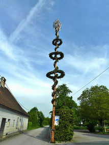 Jagerwirt's May Pole