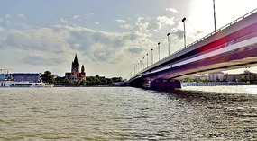 Leaving Vienna by the Reichbruche (Bridge) 