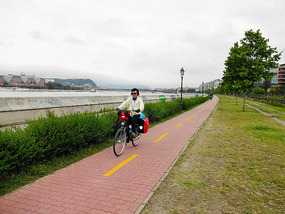 Junko leaving Budapest on a nice path