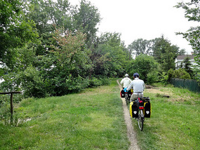 Signs led to unpaved paths to bird viewing spots 