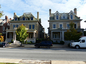 Monument Boulevard