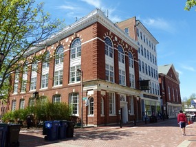 Essex Street Mall