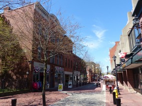 Essex Street Mall