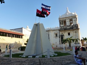 Mausoleo de Los Heroes y Martires