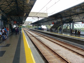 Estadio Metro Station