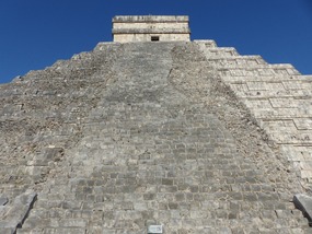 Temple of Kukulcan (El Castillo)