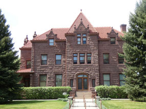 Moss Mansion