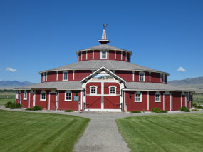 Doncaster Round Barn, near Twin Bridges