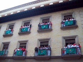Watching the Running of the Bulls