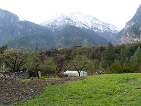 Valley between Chame and Bhratang