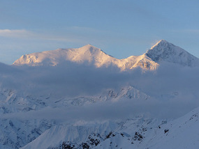 Dawn at Thorung High Camp