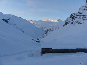 Dawn at Thorung High Camp