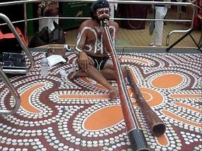 Aborigine didgery-doo player