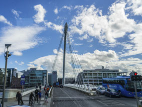 Traffic on Samuel Beckett Bridge