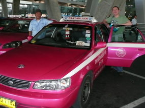 Pink Bangkok Taxi!