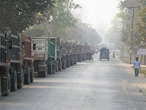 HOW many lorries to the border?!