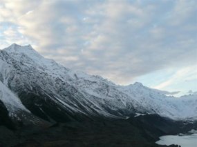 Mountain range looking over Tasman Glacier