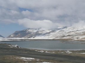 Our start point, 4650m & bl**dy cold!
