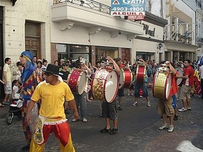 Music n dancin in San Telmo