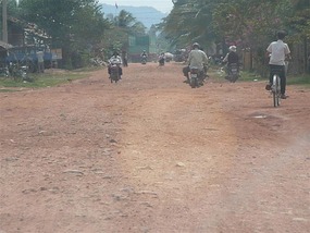 The dusty n' bumpy track to the border!
