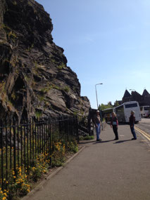 Walking to Edinburgh castle