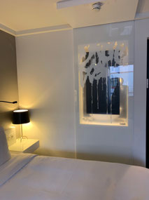 Dripping paint on the window into the WC