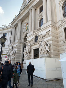 Walking to the Sisi Museum