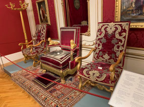 Royal chairs