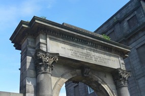 Regents Bridge Memorial to John Majorbanks