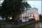 Time for dinner at the White Hart Hotel 