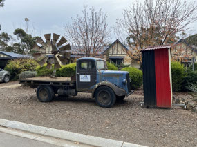 Interesting caravan park at Kapunda