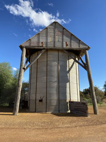 Jack Jones homemade silo at Mukinbudin
