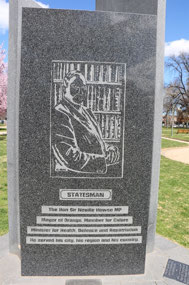 Howse the Statesman