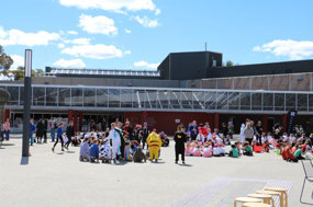 There were people & children everywhere