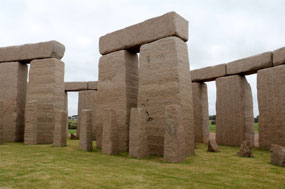 Horseshore of 10 Trilithon stones 
