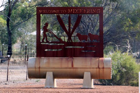 Entrance signage to Meckering