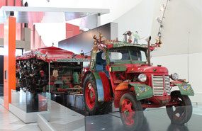 1930's Saw Dr Wagon & Truck