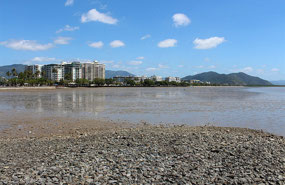 Cairns - Tide well out on Monday morning