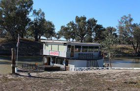 'Jandra' replica on the River Darling