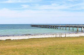 Port Neill with grass on the foreshore