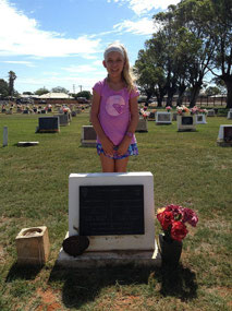 Lani at Great Nanna Carrott's grave