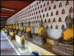 Wat Si Saket - Buddha images line the edges