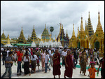 Shwedagon piligrms