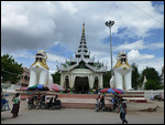 Giant lions guarding the entrance Mandalay hill