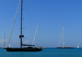 Mega-yacht sailing vessels at Sint Maarten