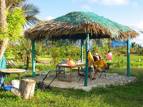 Dave relaxes at Sweet Tambrin gazebo