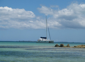 Pas de Deux anchored at Cormorant Cay