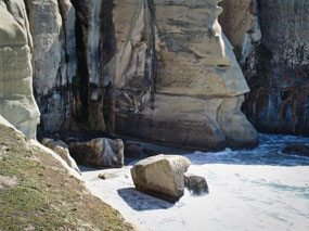 Tunnel Beach