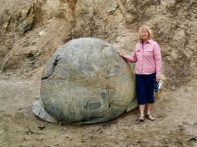 Moeraki Boulder